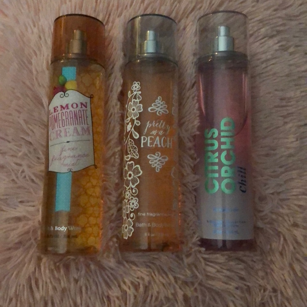 Bath an bodyworks spray💕❤️price is for all🤗